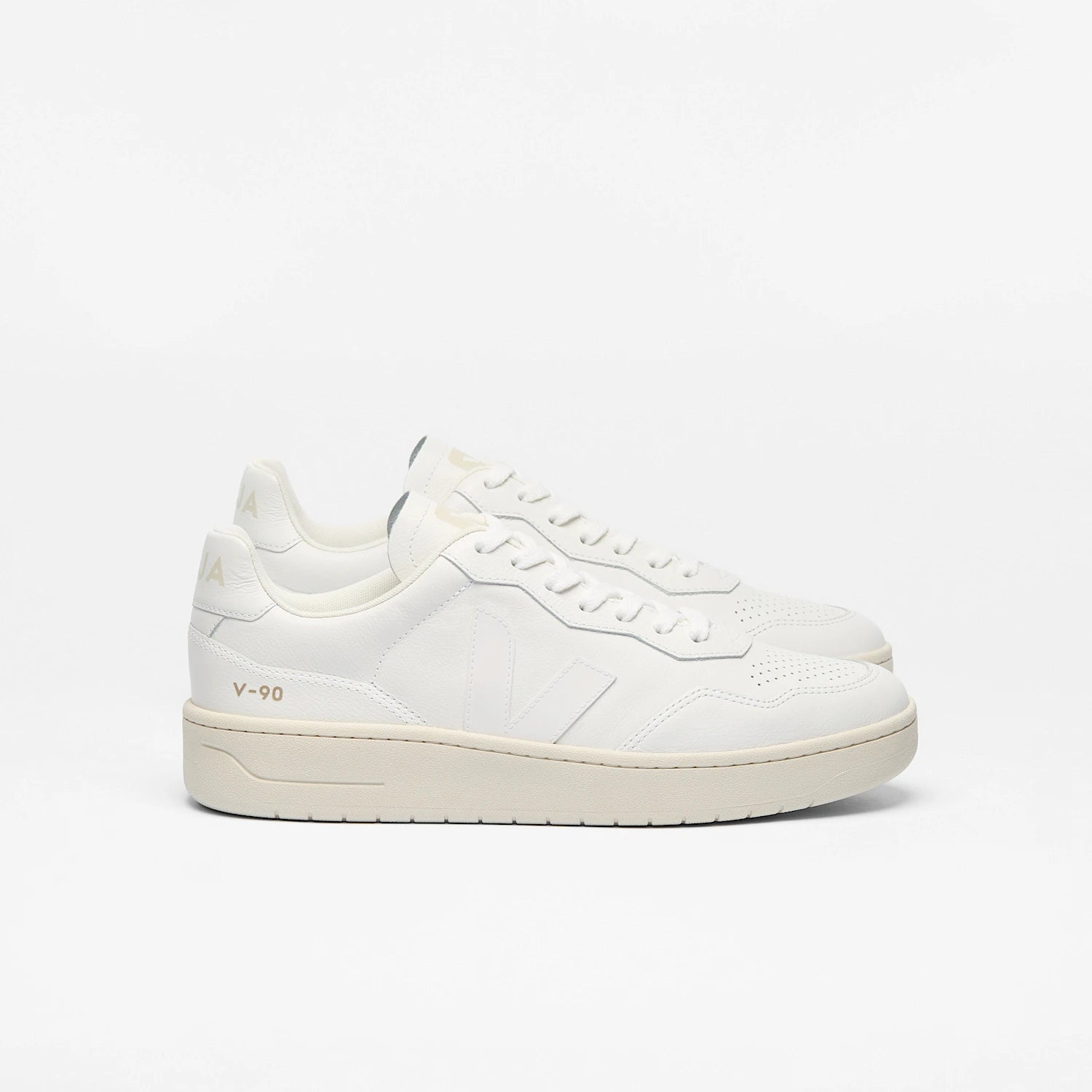 Baskets VEJA V-90 LEATHER WHITE