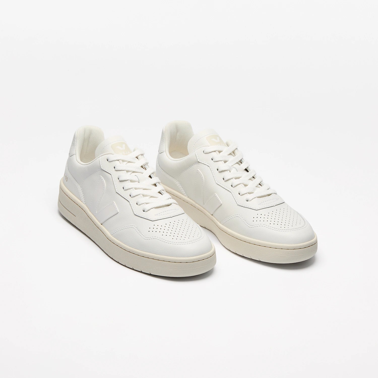 Baskets VEJA V-90 LEATHER WHITE