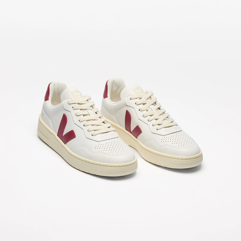 Baskets VEJA V-90 LEATHER WHITE MARSALA