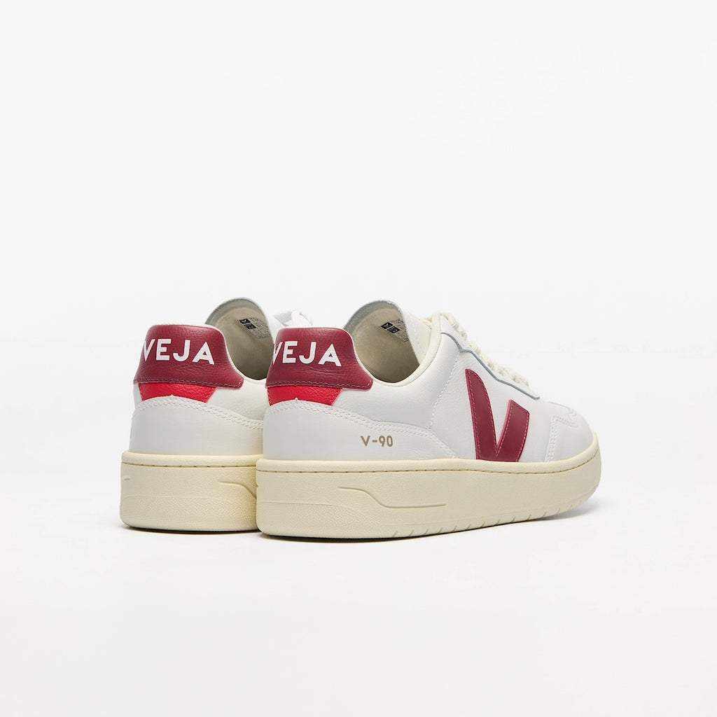 Baskets VEJA V-90 LEATHER WHITE MARSALA